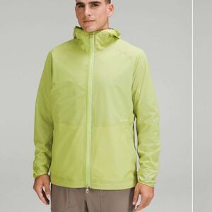 NWT New LULULEMON Precipitation Jacket Waterproof Rain Coat Wasabi Green Mens L
